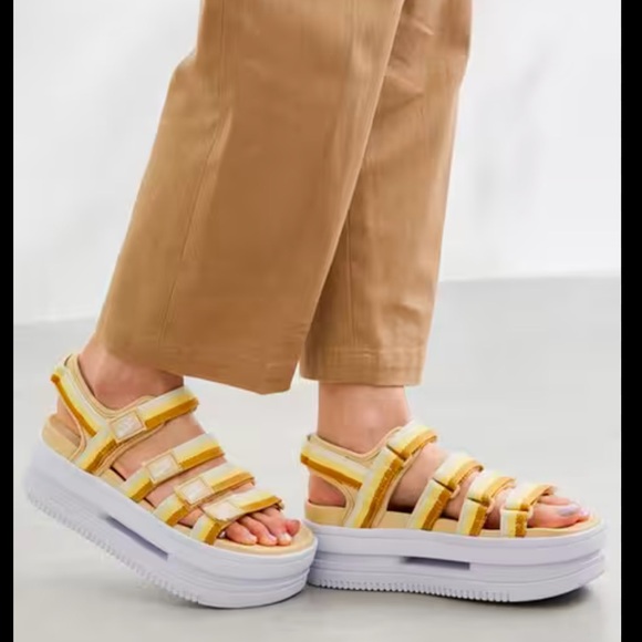 Nike Shoes - Nike Women's Icon Classic Platform Granola Girl Sandals- Size 9